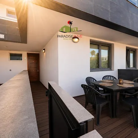 Sunrise Apartment *